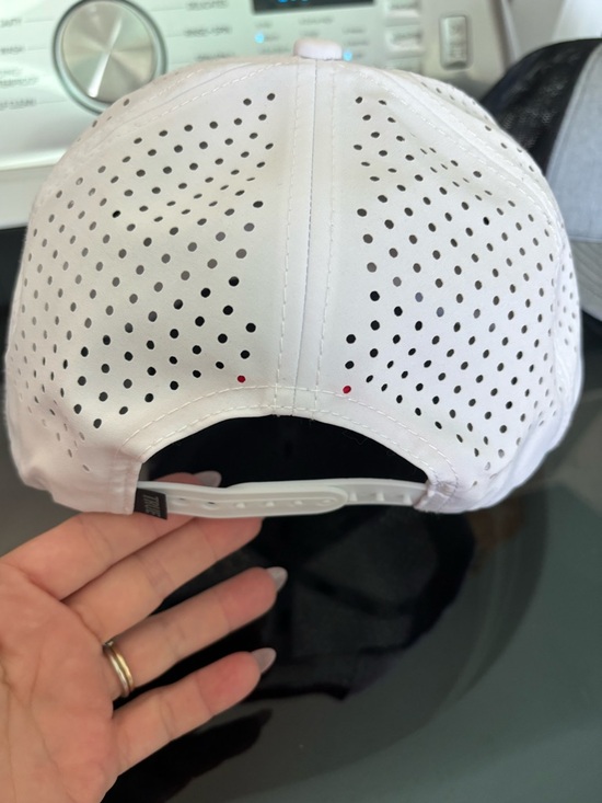 True Linkswear Tito’s Logo Hat Water Resistant Cooling Back Material Golf Beach - Picture 3 of 5